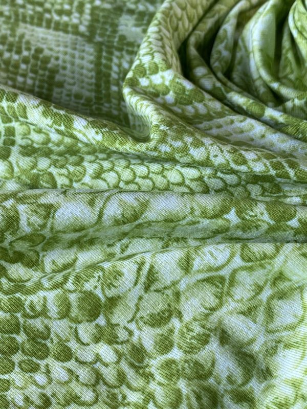 Tesatura jerse din viscoza - design crocodile print, Verde