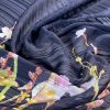 Tesatura voal jacquard din matase naturala cu bordura cu flori pe o latura