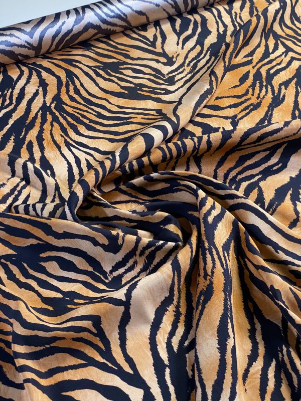 Tesatura crepe de chine din matase naturala - design animal print, Maro - Negru