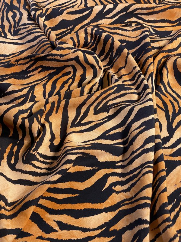 Tesatura crepe de chine din matase naturala - design animal print, Maro - Negru