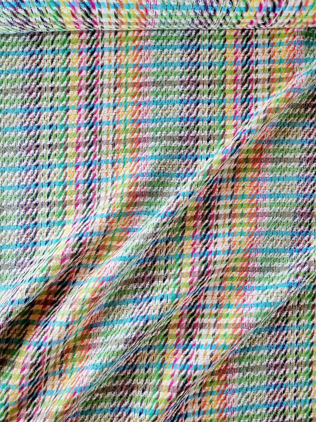 Stofa tweed din bumbac cu viscoza - design fantezie , Multicolor