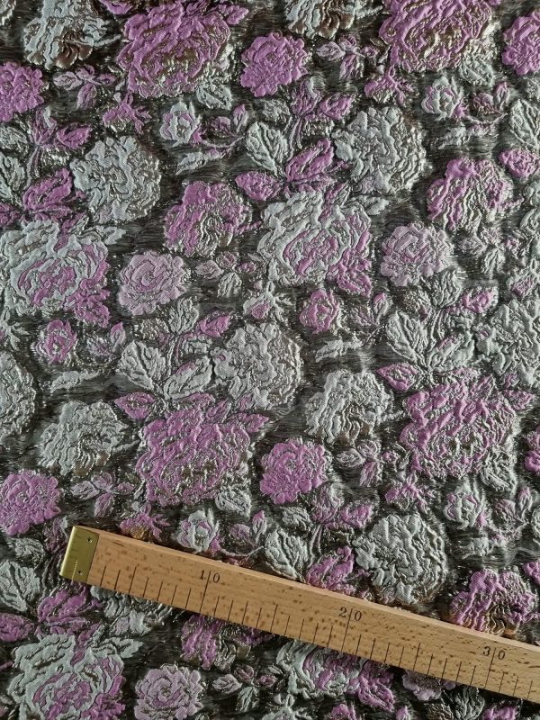 Tesatura Jacquard cu insertii de lurex- design floral, Auriu - Roz