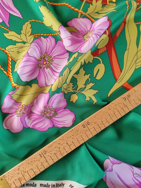 Tesatura din matase  naturala , crepe de chine - tip panou, design floral, Verde - Cyclamen- Galben