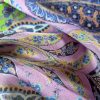 Tesatura din matase naturala cu viscoza  - tip panouri mici cu bordura  design floral și motive paisley,  Multicolor