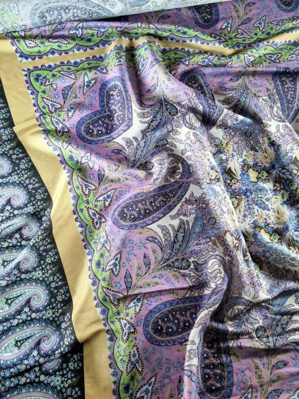 Tesatura din matase naturala cu viscoza  - tip panouri mici cu bordura  design floral și motive paisley,  Multicolor