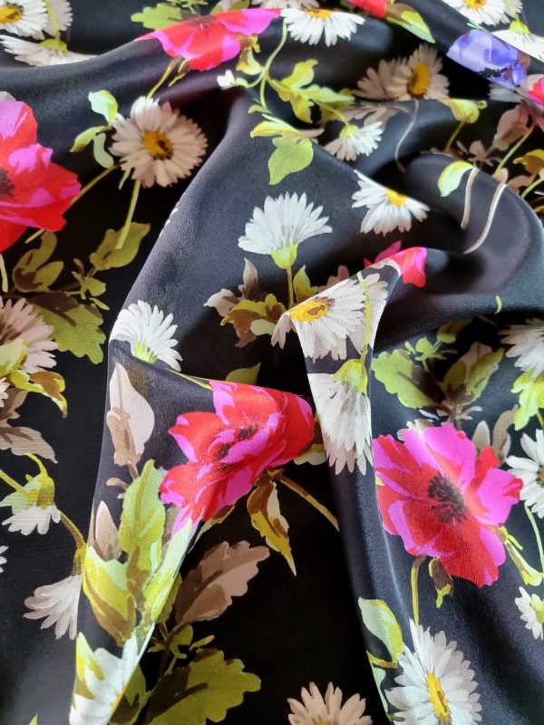 Tesatura din mătase naturala,  crepe de chine - design floral, Multicolor