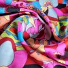 Tesatura din viscoza subțire - design exotic cu flori stilizate, Multicolor