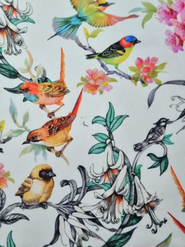 Tesatura marocaine din viscoza  - imprimeu cu pasari sib flori, Multicolor