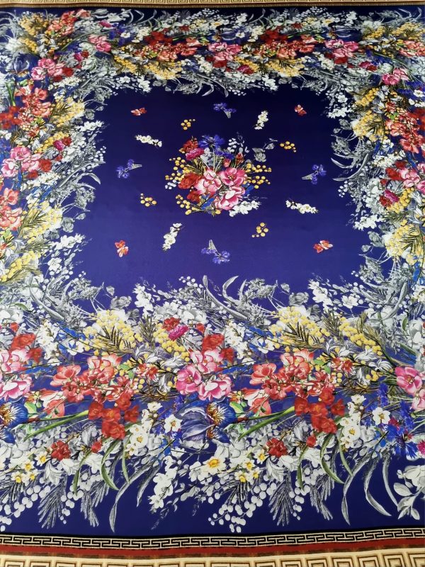 Tesatura twill din matase naturala  - tip panou cu bordura , design floral, Multicolor