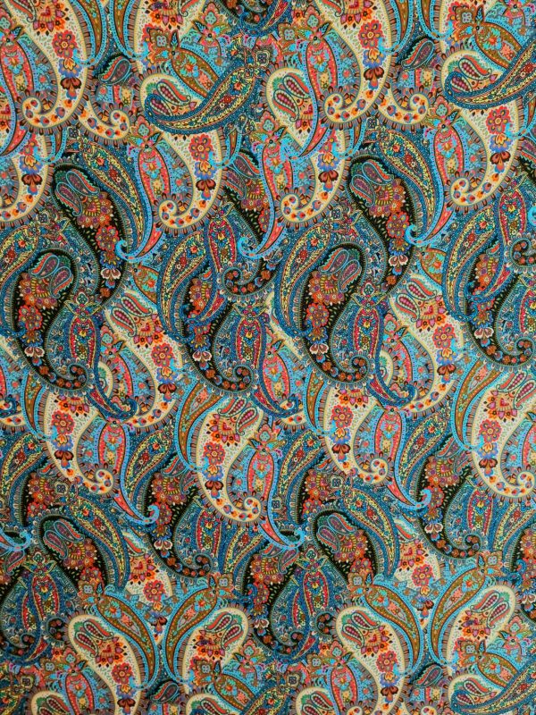 Tesatura imprimata tip crepe - design cu motive Paisley , Multicolor