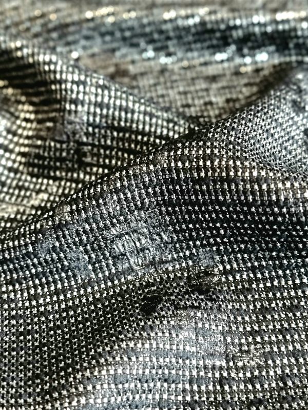 Tesatura Jacquard din bumbac , viscoza si insertii lurex, Negru - Argintiu