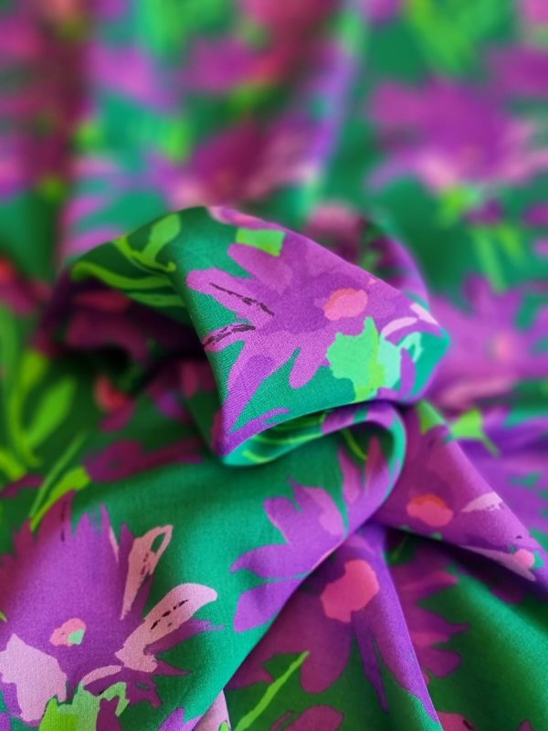 Tesatura din viscoza imprimata  - design floral, Mov - Violet - Verde