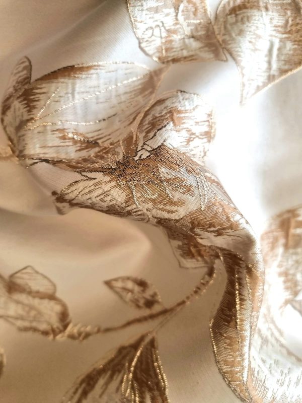 Tesatura Jacquard cu fir de lurex - design floral, Crem - Auriu