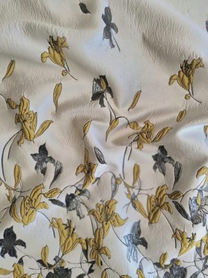 Jacquard floral cu fir de lurex