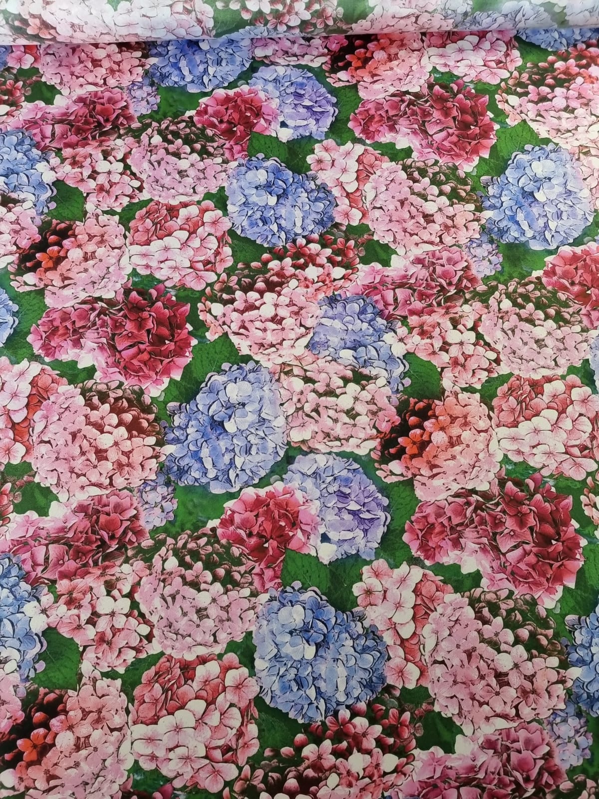 Țesătură din mătase Naturală- twill cu design floral, Rosu - Albastru - Lavanda - Verde