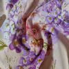 Tesatura din bumbac brodat si imprimat cu glicina - design floral