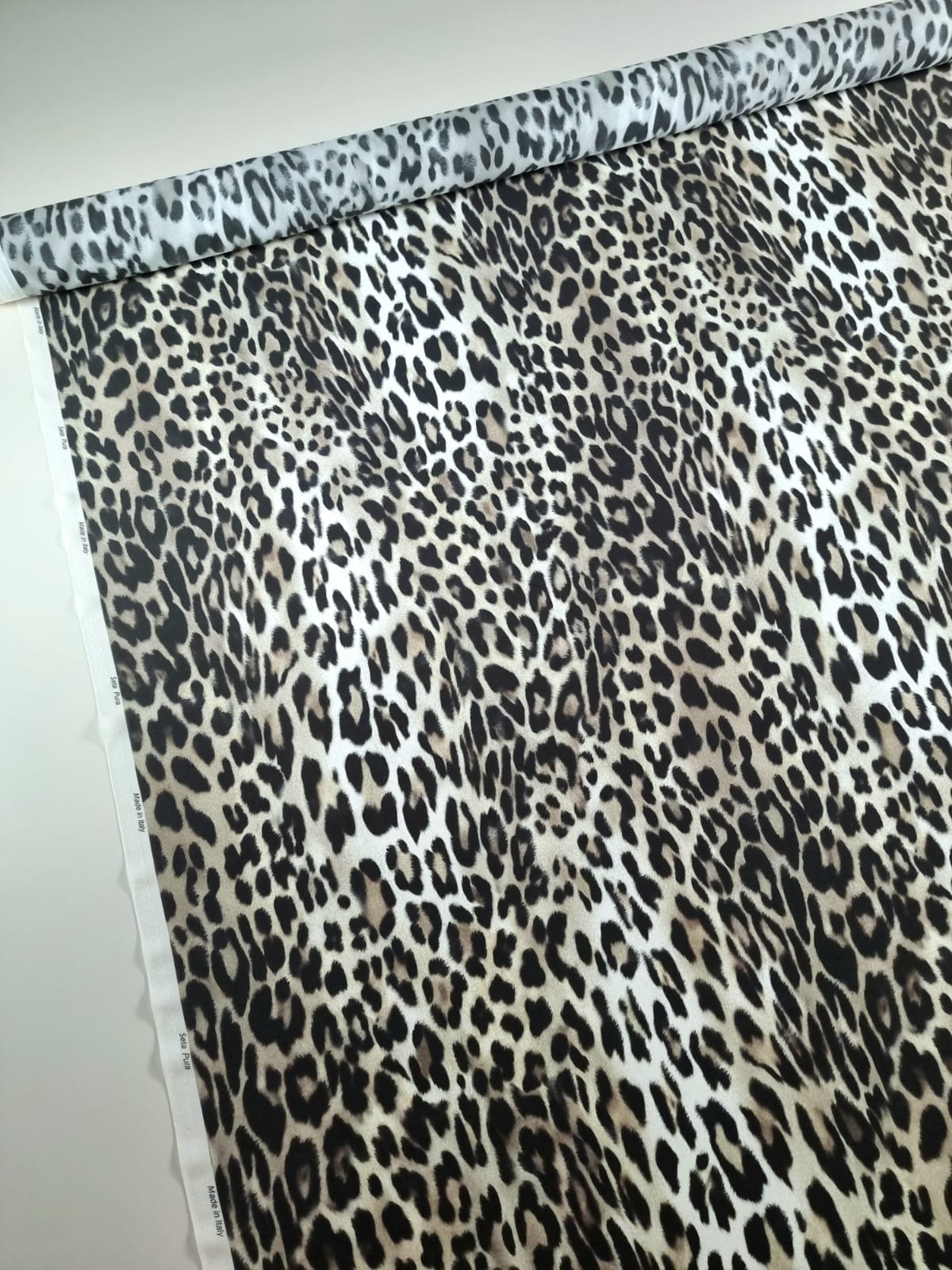 Tesatura voal georgette din matase naturala  - animal print