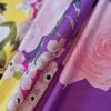 Tesatura crepe din matase naturala cu bordură laterala și design floral, Multicolor - imagine 4