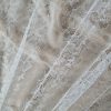 Dantela fina Chantilly - design floral , Alb fildes - imagine 8