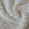 Dantela Chantilly - design floral , Crem deschis