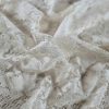 Dantela Chantilly - design floral , Crem deschis