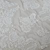Dantela Chantilly  - design floral, Alb - imagine 4