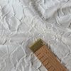 Tesatura jacquard - design floral reliefat, Alb - imagine 5