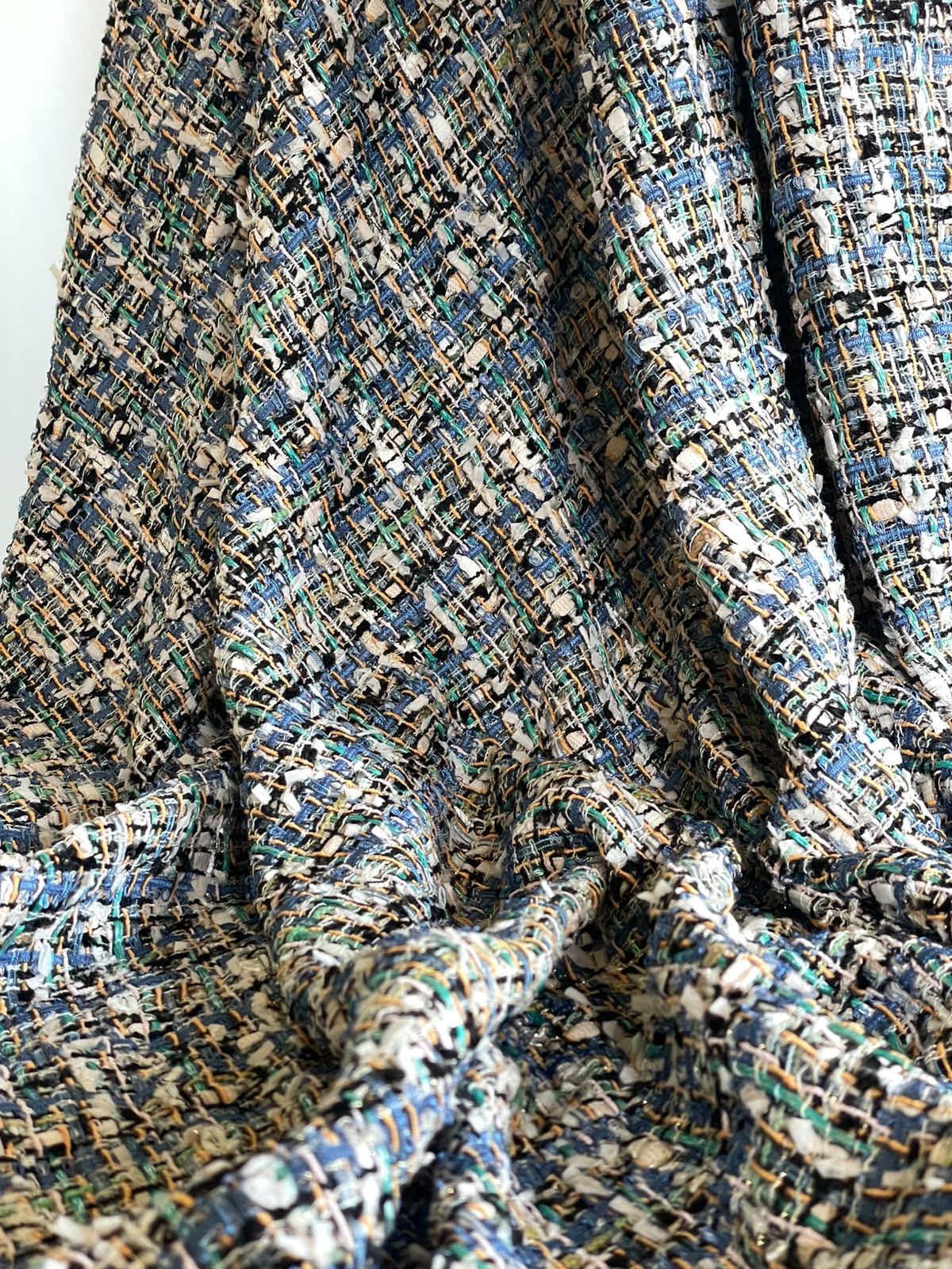 Stofa fantezie cu fir discret de lurex, Bleu, Argintiu, Alb, Galben