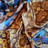Tesatura twill din matase naturala - design cu bordură laterala și motive etno, Albastru Bej Mustar - imagine 4
