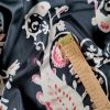 Tesatura twill din matase naturala - design cu motive paisley,  Bej Roz Negru - imagine 6