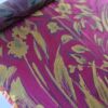 Tesatura jacquard cameleon tip panou - imprimeu cu flori schitate, Cyclamen - Muștar Auriu - imagine 6