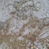 Dantela cu broderie și paiete translucide ivoire, cu fir auriu aplicat pe suport de tulle fin crem - imagine 5