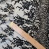 Dantela fina Chantilly cu design floral , Negru - imagine 5
