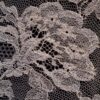 Dantelă Chantilly - design floral,  Roz prafuit cu fir metalizat argintiu - imagine 5