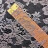 Dantelă Chantilly - design floral,  Roz prafuit cu fir metalizat argintiu - imagine 4