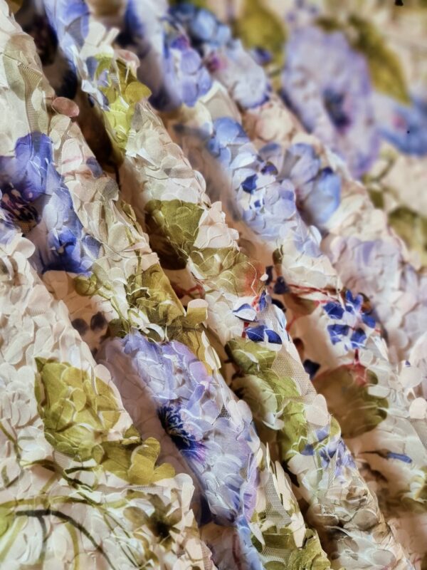 Tesatura cu broderie 3D, pe suport de tulle  - design floral, Albastru / Ivoire / Verde - imagine 8