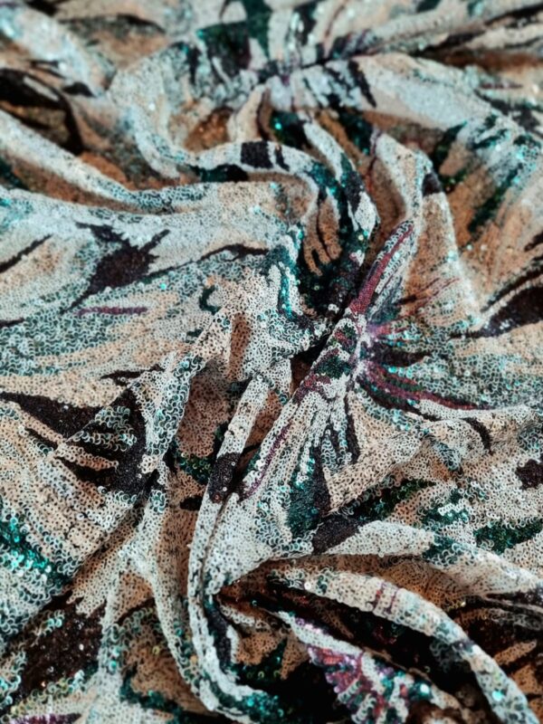 Tesatura bogata cu broderie pe toată suprafața si paiete pe suport de tulle - design floral, Verde / Crem deschis - imagine 10