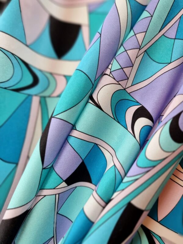 Tesatura crepe de Chine din mătase naturală - design geometric, Bleu / Alb / Negru - imagine 3