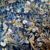 Tesatura crepe de Chine din matase naturală cu imprimeu floral și fauna marină,  elemente multicolore pe fond bleumarin