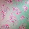 Tesatura Jacquard din matase naturală - imprimeu de grupuri florale,  nuanțe în degrade de roz și verde fistic - imagine 2