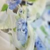 Tesatura Organza din matase naturala imprimată cu flori albastre, pe fond ivoire - imagine 7