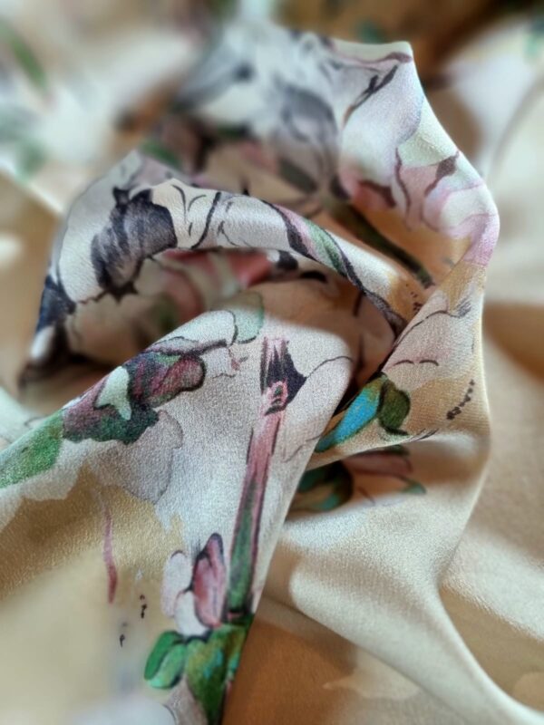 Tesatura Voal din mătase naturală, tip panou - design floral, Pastel - imagine 9