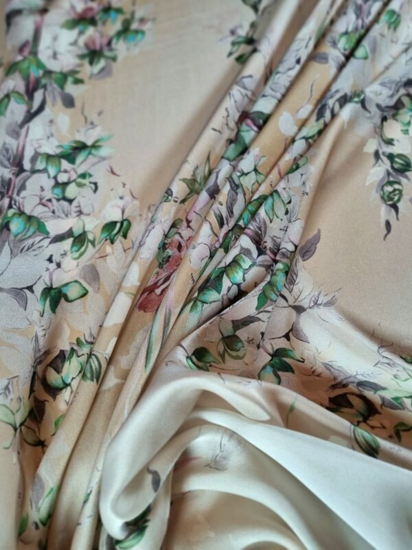 Tesatura Voal din mătase naturală, tip panou - design floral, Pastel - imagine 10
