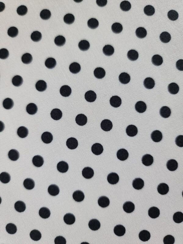 Tesatura din bumbac usor elastica - Imprimeu cu buline negre (6mm) pe fond alb - imagine 7
