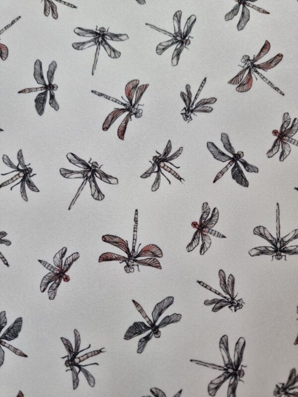 Tesatura din matase naturala Crepe de Chine cu imprimeu de libelule pe fond Ivoire - imagine 4