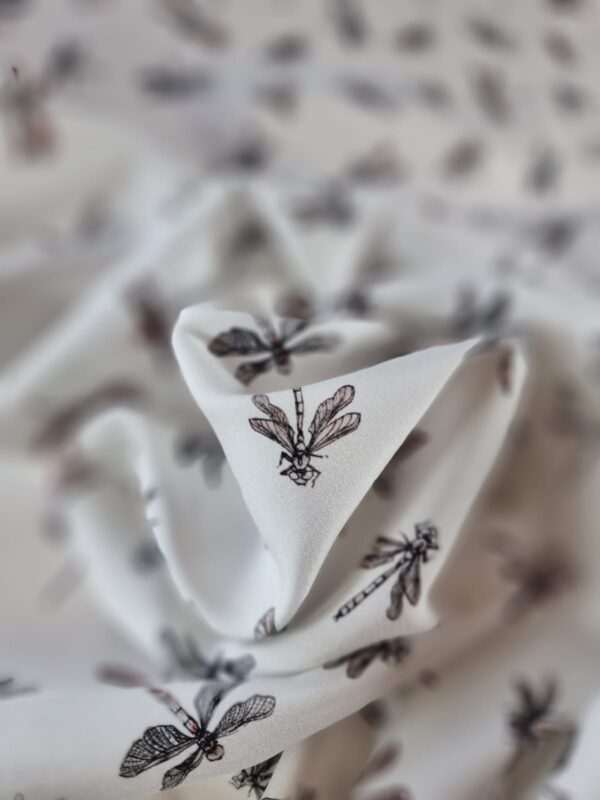 Tesatura din matase naturala Crepe de Chine cu imprimeu de libelule pe fond Ivoire - imagine 6