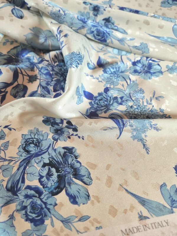 Tesatura Jacquard din matase naturală - imprimeu floral, Ivoire / Albastru - imagine 6