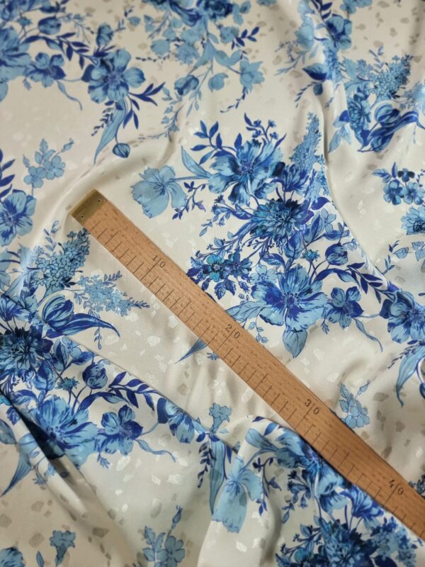 Tesatura Jacquard din matase naturală - imprimeu floral, Ivoire / Albastru - imagine 8