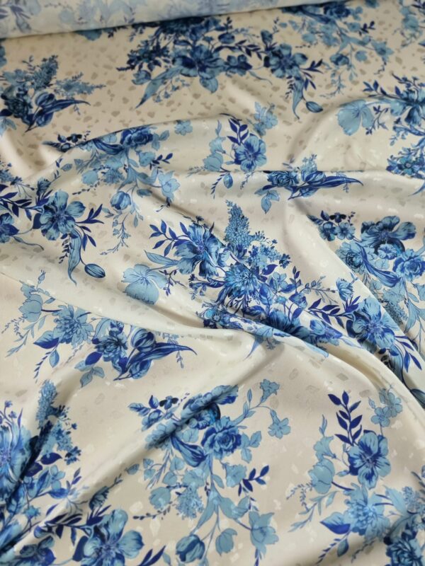 Tesatura Jacquard din matase naturală - imprimeu floral, Ivoire / Albastru