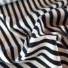 Tesatura din bumbac fin ușor elastica - Imprimeu cu dungi Alb / Negru